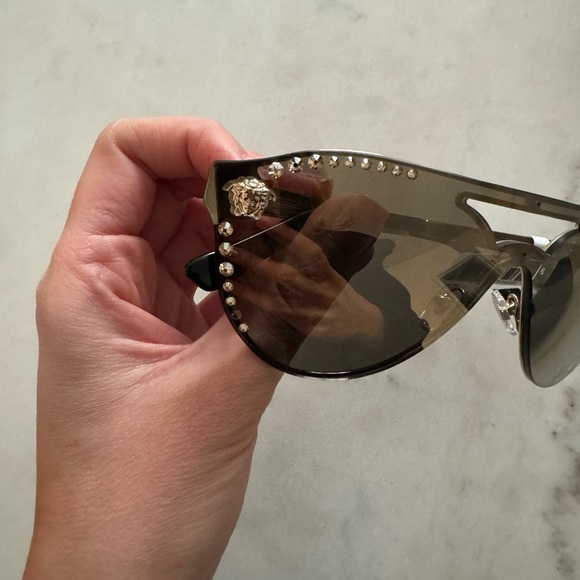 🔥NEW CRYSTAL VERSACE MIRRORED SUNGLASSES 🔥 - Picture 9 of 15